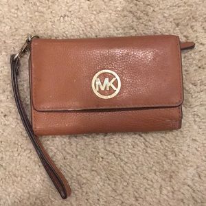 Brown Micheal Kors wristlet